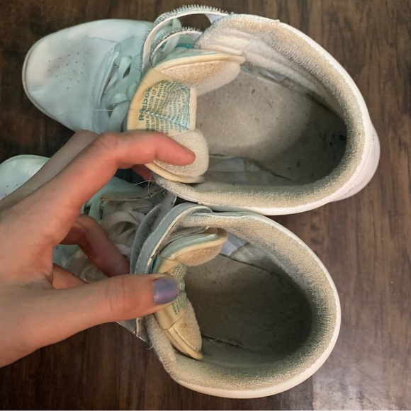 80s 90’s retro vintage Reebok Velcro High Tops White Classics size 10 men’s shoe - Picture 2 of 10